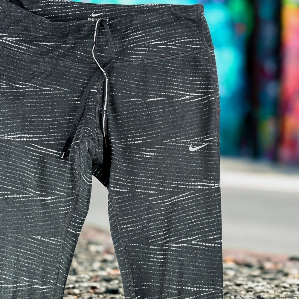 Nike Leggings‎ Women M Dri Fit Running Crop Gray Abstract Print Athletic